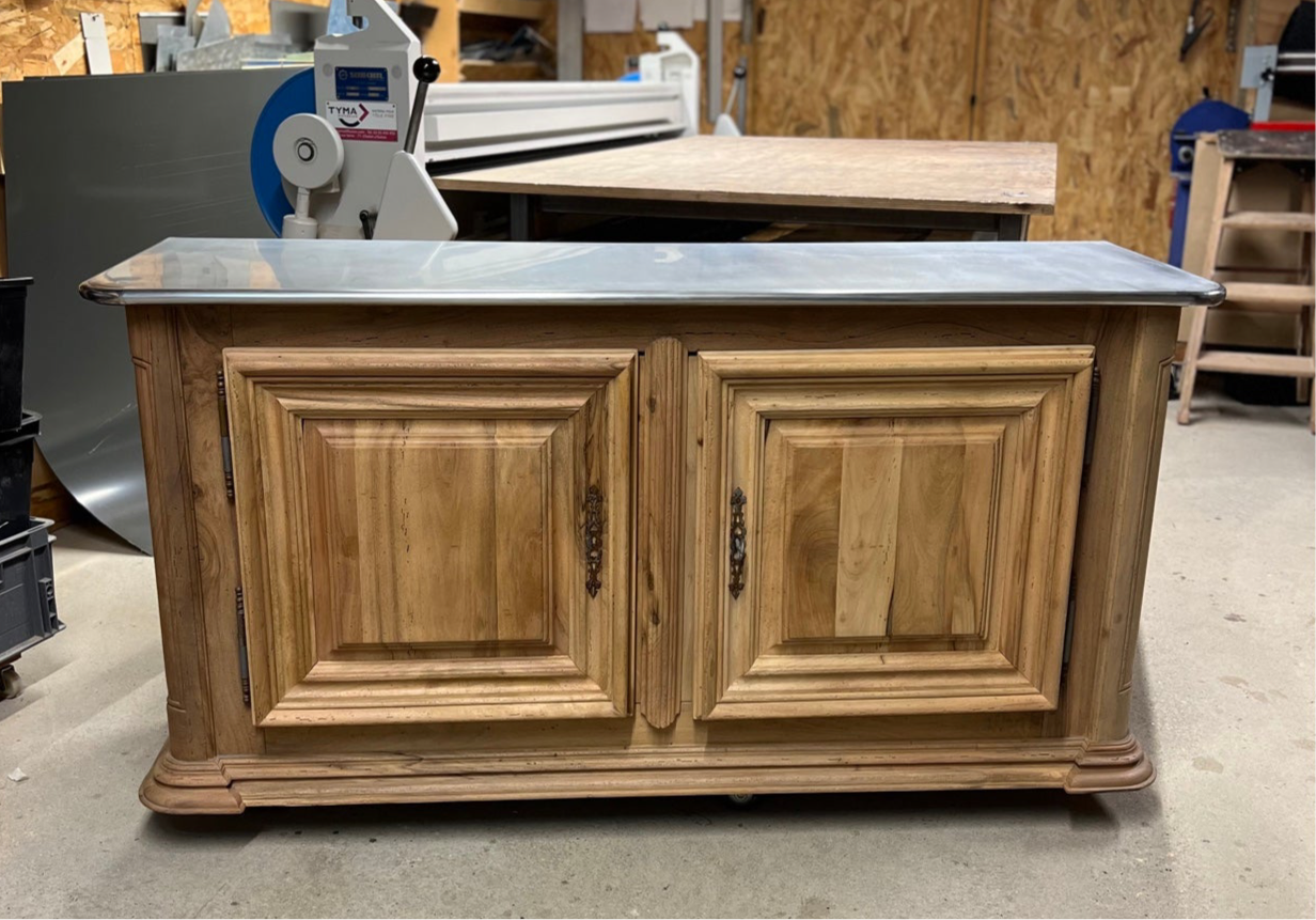 BUFFET EN NOYER MASSIF