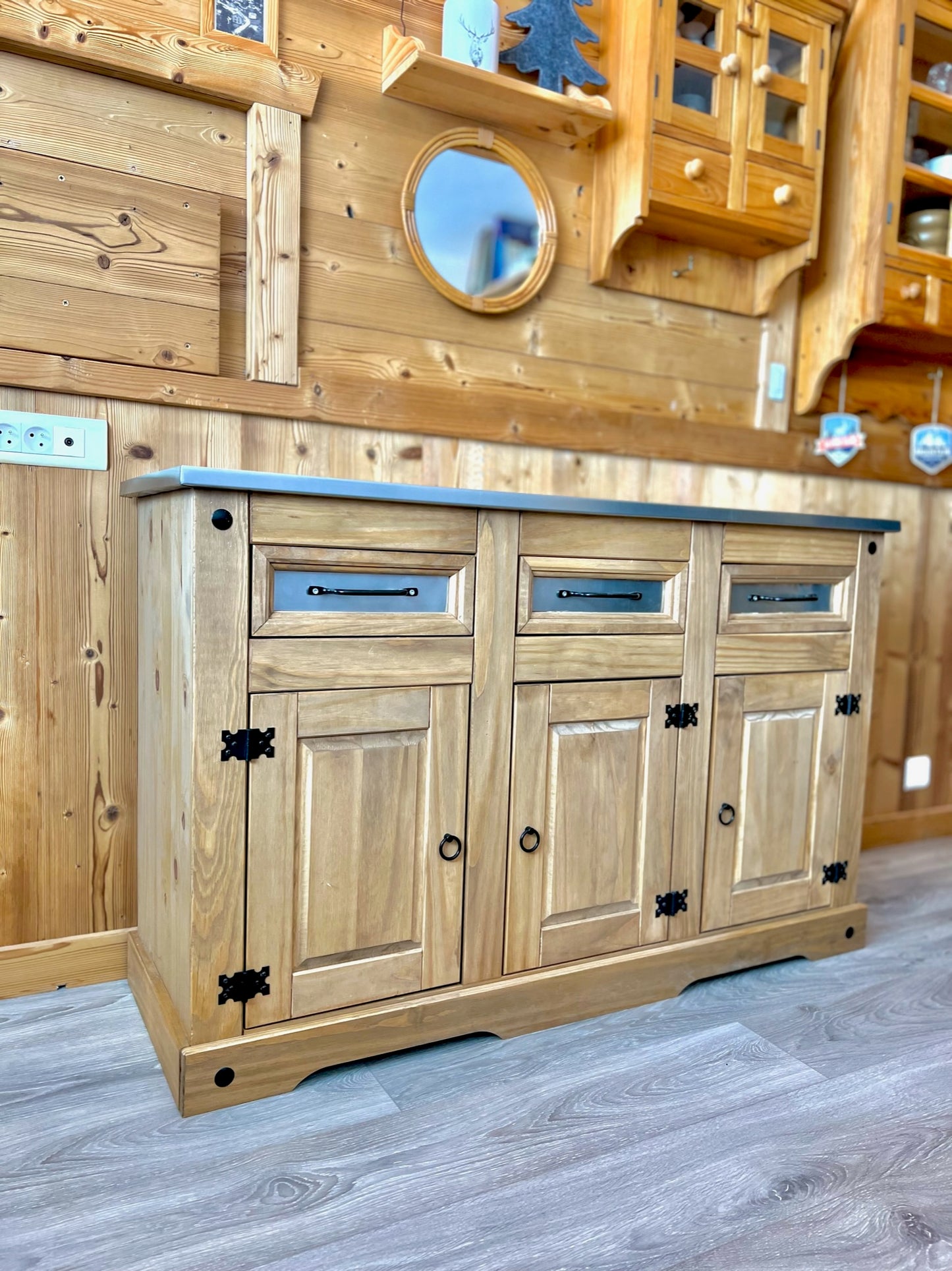 Buffet atelier 3 portes