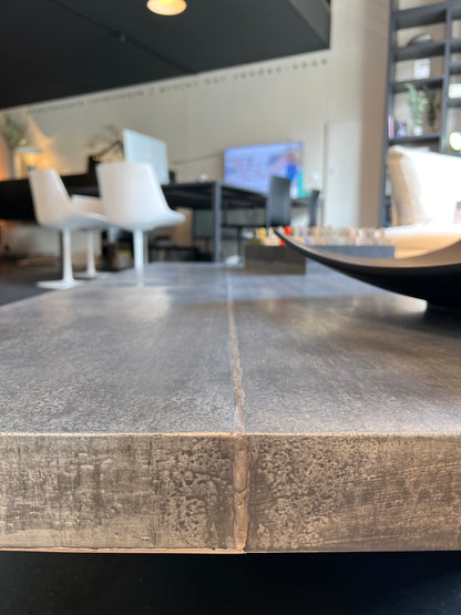 TABLE PLATINIUM