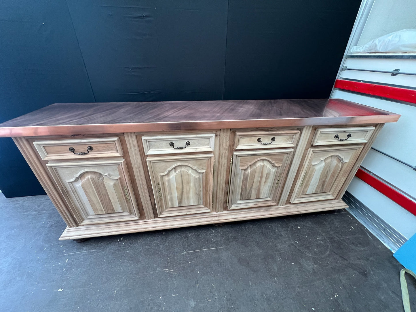 Buffet en Noyer massif